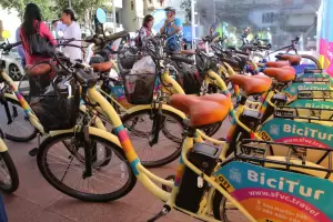 Presentaron el BiciTur, la nueva propuesta turstica en la Capital