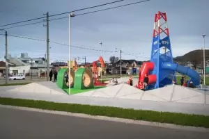 Una nia de 12 aos fue brutalmente golpeada por otra menor en una plaza de Chubut