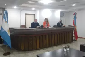 El tribunal confirm la investigacin del fiscal para imputar por cohecho a Morales y Da Pra