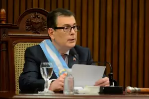 Zamora anunci un bono de $50 mil para los empleados pblicos