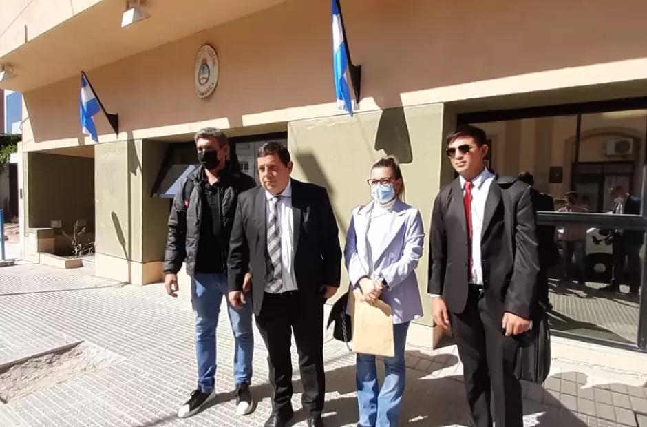 Mara Lihu Banegas y Lucas Barrera Oro