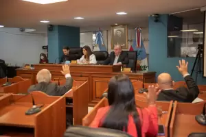 Media sancin para la Adhesin a la Ley para los autos, abandonados, perdidos, decomisados o secuestrados