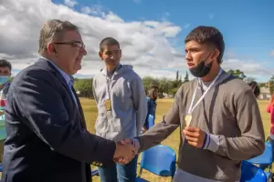 El gobernador recibi a la delegacin de los Juegos de Playa