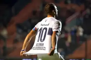 Gimnasia: seis goles de visitante despus de 26 aos