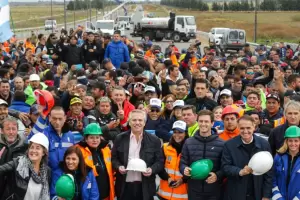 Alberto Fernndez destac el empleo de 400 mil trabajadores de la construccin en obras de todo el pas