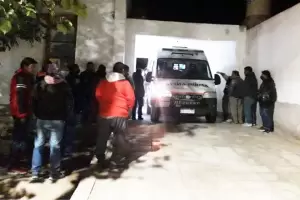 Muri al volcar el camin en el que viajaba junto a su hijo de 12 aos