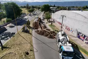 Avanzan las obras de saneamiento en Av. Presidente Castillo