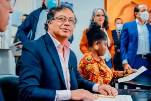Gustavo Petro, candidato presidencial de Colombia, suspendi una gira de campaa tras recibir amenazas