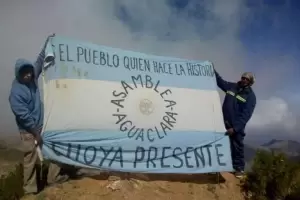 Tensin entre asamblestas y la polica en el corte minero