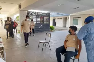 Contina la vacunacin contra el Covid-19 en escuelas secundarias pblicas