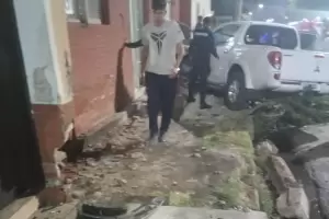 Ebrio choc y se incrust en una vivienda