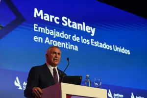 El Embajador de EE.UU apoy a Guzmn: El trabajo que hizo ante el FMI fue impresionante