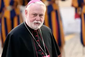 Francisco enviar al canciller a Kiev e insiste con el pedido de dilogo