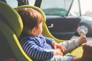 Mendoza: Dej a su hijo de dos aos encerrado en el auto durante horas para ir al supermercado