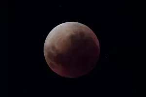 Eclipse lunar: el fabuloso espectculo que dej al satlite baado en sangre
