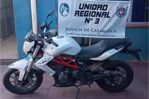 Recuperan una moto que fue robada y abandonada