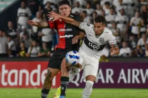 Col�n quiere su clasificaci�n ante Olimpia y V�lez  va a Montevideo en busca de su primer triunfo