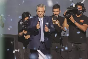 Con mensajes a la interna, Fernndez busca apoyo en la UOCRA y abre una semana de anuncios