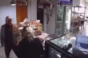 Violento robo: amenaz a la cajera con una tijera