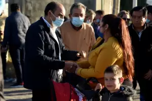 Instalacin de nuevas iluminarias en el barrio Eva Pern