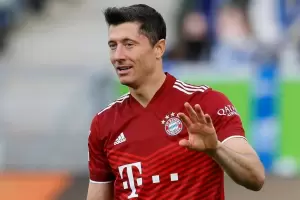 Barcelona present una millonaria oferta por Robert Lewandowski