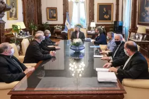 Fernndez define si viaja a la Antrtida el 25 de Mayo: un gesto que tensara su relacin con la Iglesia