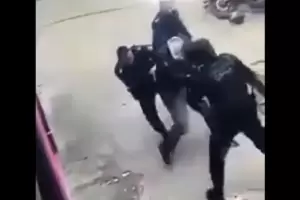 Tres policas le dieron una paliza a un hombre y quedaron detenidos