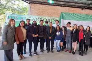 Apoyo econmico para egresados de la Promo 22 del Colegio Las Caas