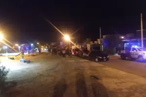 Ahorristas de Adhemar Capital se manifestaron en un domicilio de zona norte: "Te venimos a ver"