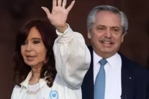 Da de la Bandera: Alberto y Cristina vuelven a encabezar actos separados