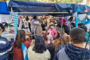 25 de Mayo: una multitud en las fiestas populares de Capital, Valle Viejo y El Rodeo