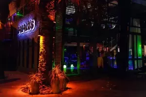 Una mujer polica denunci que sufri una violacin grupal a la salida de un boliche