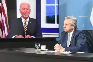 Fernndez recibi la invitacin oficial para la Cumbre de las Amricas y an medita su respuesta a Biden