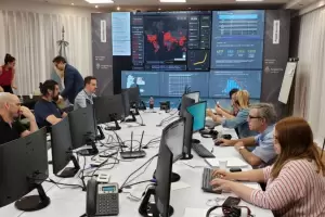 Gin�s Gonz�lez Garc�a: �Tenemos que llegar a tener muchos infectados para poder tener inmunidad�