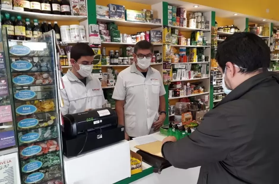 Notifican a los comercios sobre las medidas de protecci�n para consumidores y em