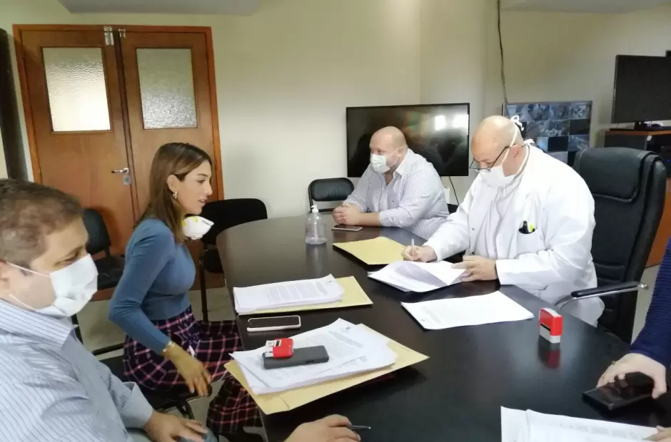 Las autoridades rubricaron el acuerdo para la actualizaci�n.