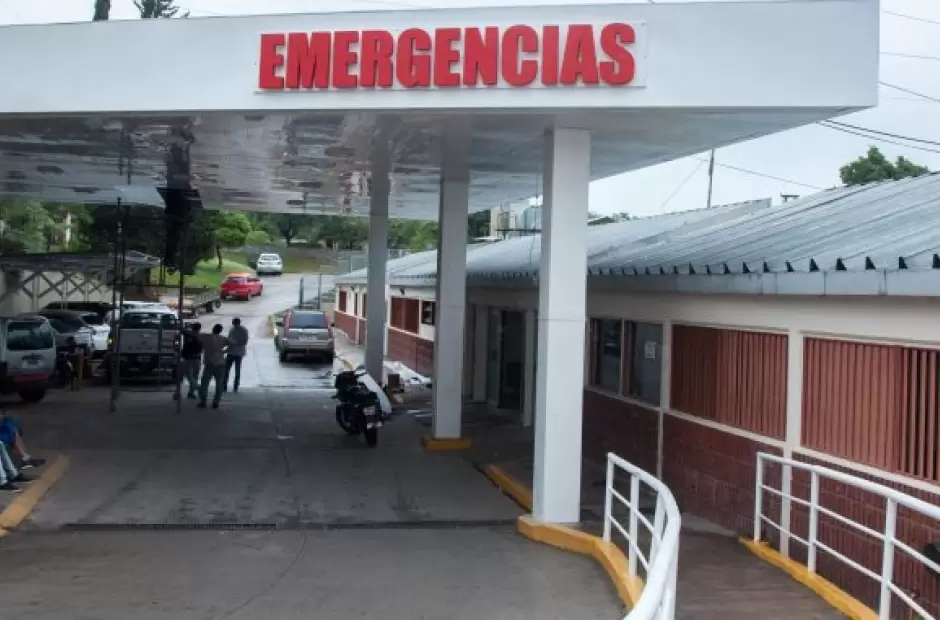 Los 3 fueron hospitalizados.