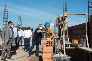 El gobernador Jalil supervis� obras en Capay�n