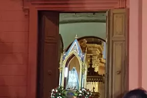 Segu la transmisin en vivo de la procesin de la Virgen del Valle