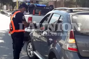 Con permisos falsos, un hombre ingres� a la provincia para reunirse con una mujer