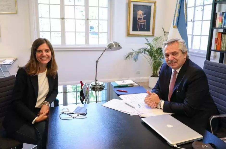 La nueva funcionaria junto al Presidente Fern�ndez.