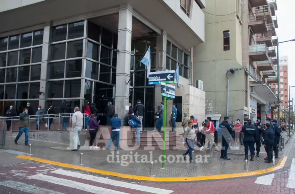 �Se acabaron las filas y reclamos en el Naci�n?