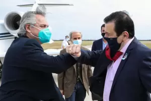 El presidente Fernndez lleg a Santiago y fue recibido por el gobernador Zamora