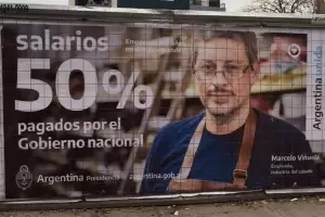 Los afiches del Gobierno que despertaron crticas en las redes