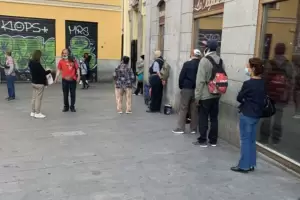 Coronavirus en Espaa: las colas del hambre por la crisis pospandemia que inundan Madrid