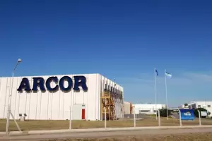 Arcor busca empleados para distintas reas: cmo postularse y cobrar hasta 185 mil pesos