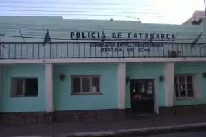 Se acerc a su madre y fue detenido