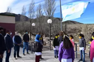 El intendente de Villa Vil en contra del regreso: "Hay escuelas que no estn aptas para poder soportar el fro"