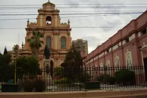 Sigue el agobiante calor pasado el mediodia, pero con algunas nubes