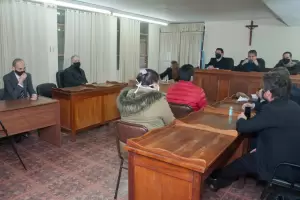 Reyerta del Virgen Nia: el Tribunal conden a doce y a dos aos y medio a los hombres y absolvi a la mujer